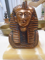 Tutankhamun bust on a marble plinth