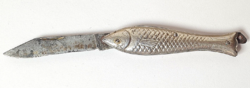 KIÁRÚSÍTÁS!  Vintage / retró MIKOV hal formájú gyerek horgász bicska