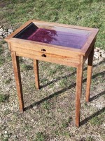 Display table with 2 drawers