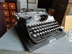 Continental typewriter, Continental 340 typewriter with working box from the 1940s for sale