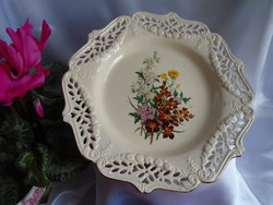 An extraordinarily beautiful floral bradex plate.