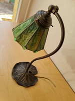 Tiffany stílusú asztali lámpa