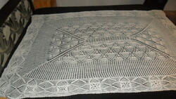 Hand crocheted huge bedspread / tablecloth in beautiful condition. 204 X 175 cm