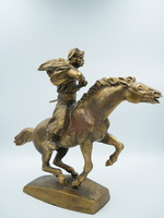 Zsigmond Kisfaludy stróbl: galloping kuruc statue