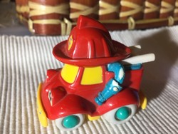 Retro műanyag játékfigura, tűzoltóautó