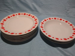 9 db retro Alföldi piros pöttyös, napocskás tányér
