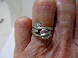 Szépséges kézműves leveles ezüst  gyűrű