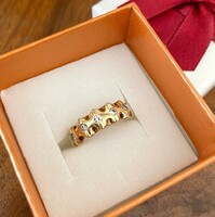 14K gold ring with 5 zirconia stones - 3.96G