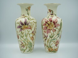Zsolnay porcelán vázák, orchidea mintás dekorral