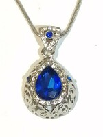 Zafirkék színű medál (891)