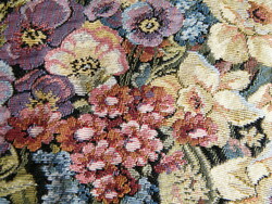 Retro floral tapestry lined bedspread with pillow