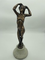 János Pásztor: female nude bronze statue