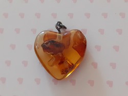 Vintage women's pendant in heart shape