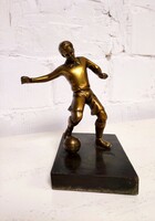 Retro bronz szobor (focista)