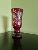 Piros kristály váza