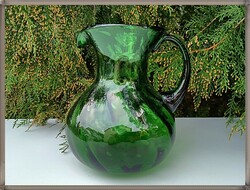 Gyönyörű, gyűjtői, nagyméretű fújt-szakított sötétzöld antik üvegkancsó