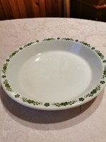 Great Plain porcelain with vegetables and a gelatinous plate with a patterned edge