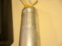 Antique electronics 4.2uf 220v 50hz capacitor can also go to the old Hungarian component package parcel machine