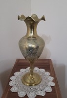 Sárgaréz vésett mintázatú váza