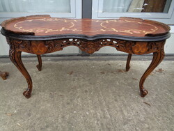 Inlaid oval table