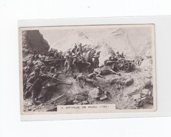 Régi Katonai csata jelenetes képeslap postatiszta