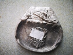 Hunting style antler and gun decorated ashtray with imperial emblem in metal casting