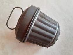 Old tin lidded ball oven, small-sized vintage confectioner's tool, confectionary baking mold