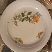 Yellow rose small plate