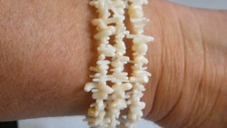 Fehér korall nyaklánc