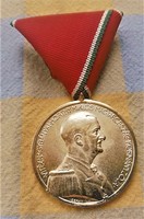 Háborús kitüntetés Horthy arany Vitézségért MÁSOLAT hozzáillő hadi szalaggal aUNC