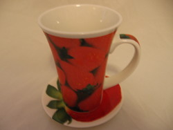 Elegant mug with strawberry and strawberry pattern kgg