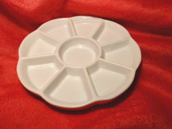 Split porcelain centerpiece