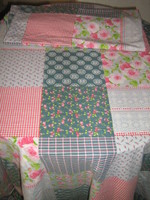 Gyönyörű  vintage színes patchwork mintájú kétoldalas ágyneműgarnitúra