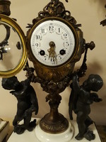 Antik aranyozott Francia kandalló óra szett. Jelzett, AD. Mougin, 19. sz.