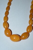 Bakelite necklace 04