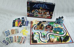 Old board game hotel hasbro French game