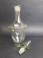 Gyönyörű különleges halvány zöld csiszolt mintás üveg palack,  karaffa, likőrös üveg dugóval  /440/