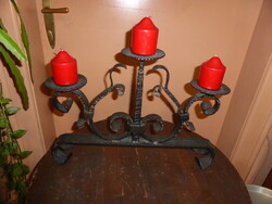 Wrought iron floor candle holder ( b )