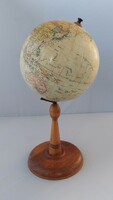 Globe circa 1930