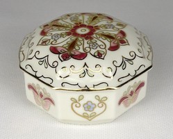 1M230 Vajszínű ritka festésű Zsolnay porcelán bonbonier
