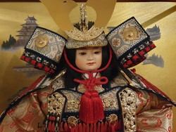 Antique samurai doll - gogatsu ningyo statue