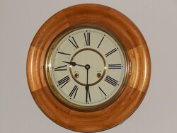 Also video - excellent condition, reliably working wall clock on the xx. No. 40 cm diameter at the end