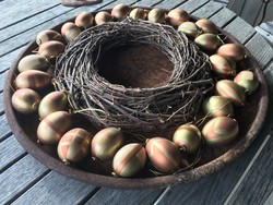 28 db kifújt tojás arany és bronz színekkel