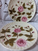 Rózsás majolika tányérok párban