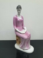 Hibátlan Hollóházi porcelán szobor , nő figura