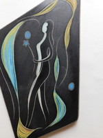 Art deco kerámia falidísz nőalakkal - vélhetően Ruscha