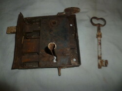 Antique gate lock works with a key