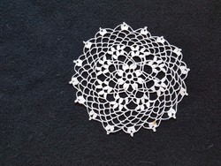 1 Round crochet tablecloth 18 cm. Avg