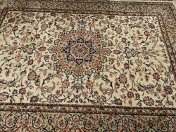 Használt, tisztított selyem perzsa szőnyeg