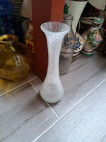 Gyönyörű  Fátyolüveg, karcagi,berekfürdői  26 cm magas fehér üveg váza